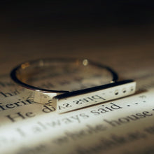 Load image into Gallery viewer, Ellipsis silver ring