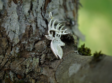 Load image into Gallery viewer, Deer necklace