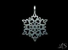 Load image into Gallery viewer, Romantic Snowflake necklace