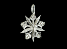 Load image into Gallery viewer, Star Snowflake necklace