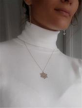 Load image into Gallery viewer, Snowflake necklace