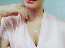 Load image into Gallery viewer, Butterfly necklace