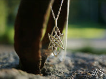 Load image into Gallery viewer, Star necklace